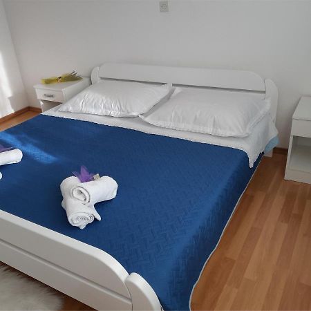 Apartments Gaj Brodarica  Extérieur photo