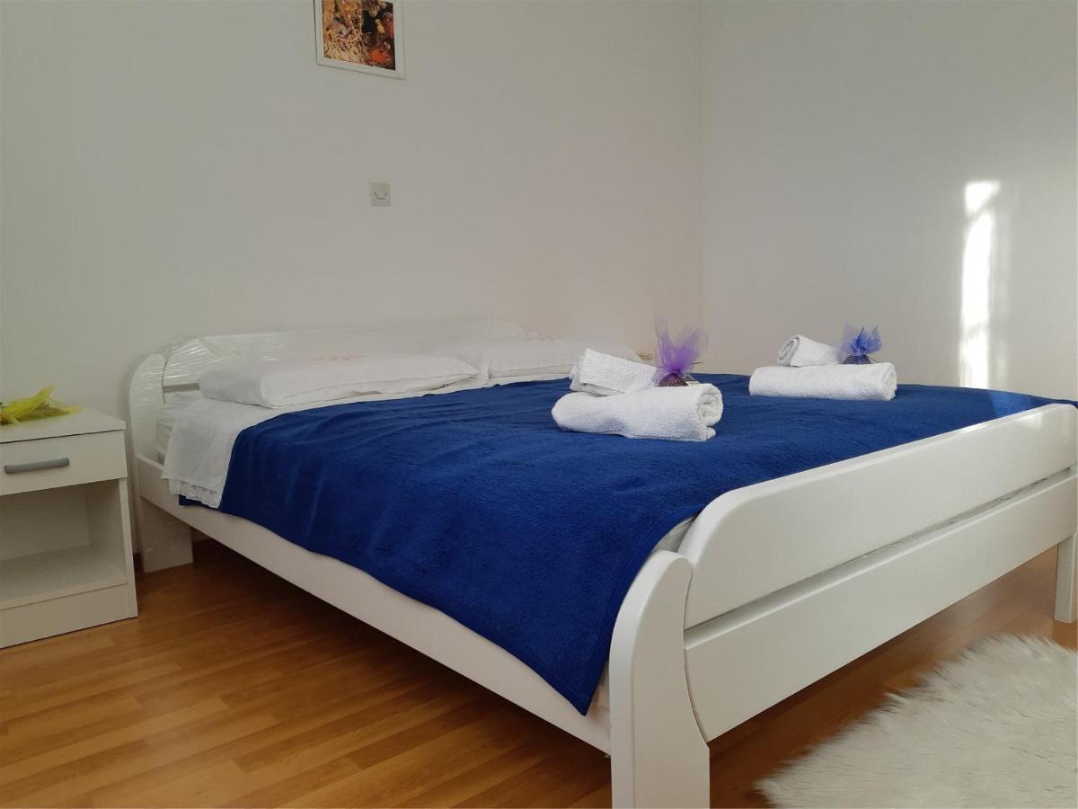 Apartments Gaj Brodarica  Extérieur photo