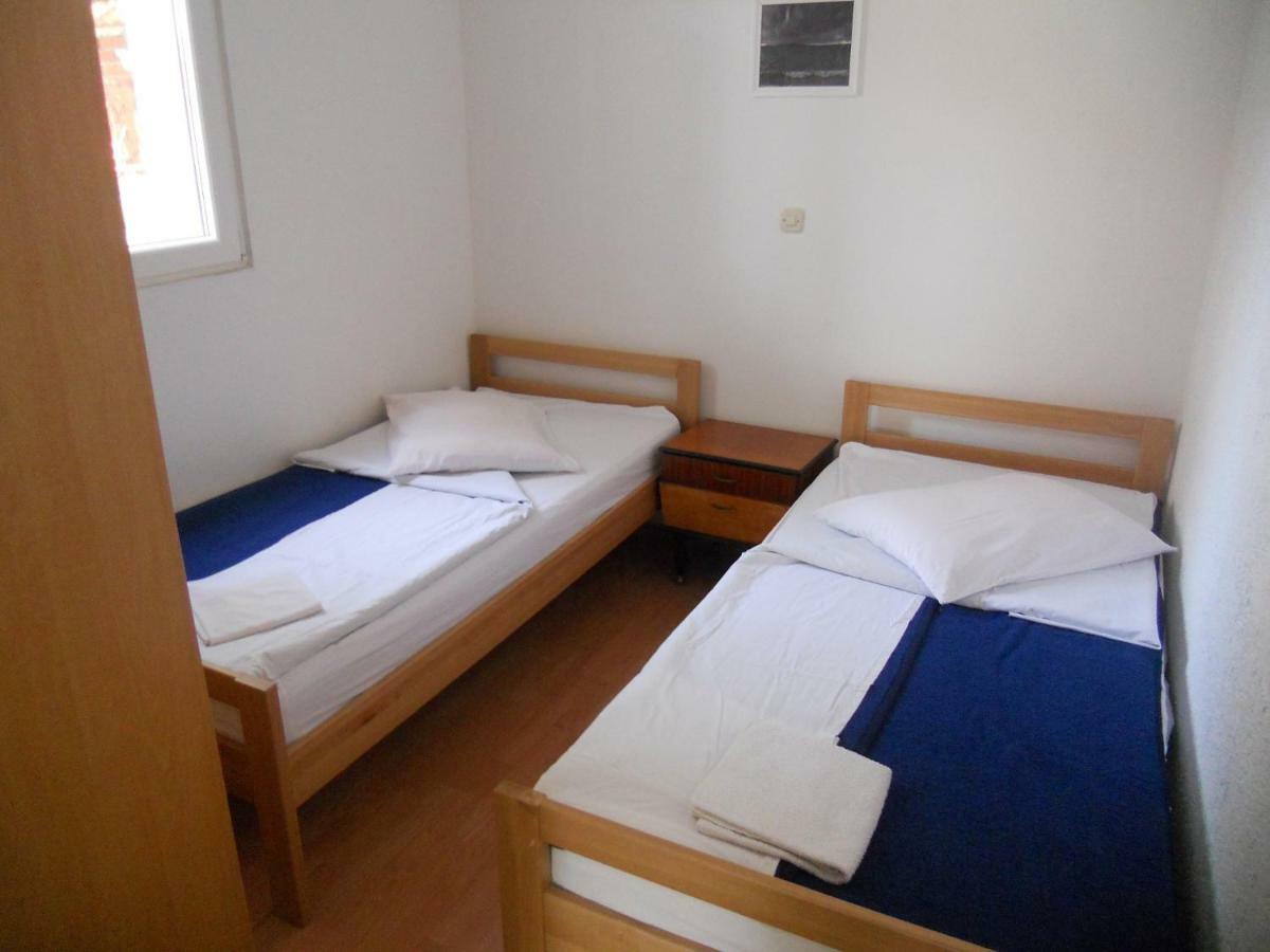 Apartments Gaj Brodarica  Extérieur photo